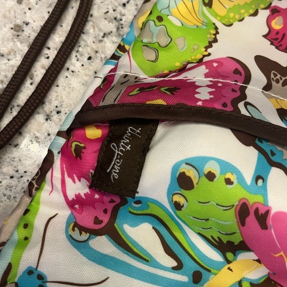 Thirty-One Flutter Butterflies String bag Colorful Green Pink Blue and Brown - Picture 2 of 5